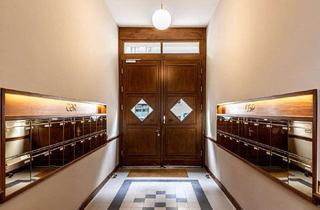 Wohnung mieten in Luisenstraße 45, 10117 Mitte, Mitte(n) in Berlin: Exklusive 2 ZKB-Altbauwohnung mit 6 qm Südwest-Balkon