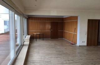 Penthouse mieten in 42657 Solingen, Penthouse Wohnung in Solingen Höhscheid an der B229 ,erste Etage, 172 qm