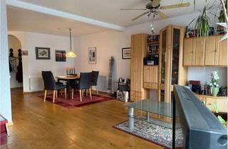 Wohnung mieten in Untere Marktstraße, 63110 Rodgau, 3 ZKBB - Direkt am Puiseauxplatz, EBK + Carport + neue Heizung