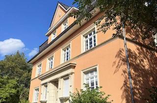 Wohnung mieten in Hindenburgstraße 53, 42117 Elberfeld, Helle 2-Zimmer-Altbauwohnung mit Loggia, Dielenboden & großer Wohnküche