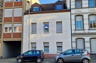 Haus kaufen in 52349 Düren, Zweifamilienhaus mit freier großer Wohnung, kleinem Garten + Garagengrundstück in Düren, Tivolistr.