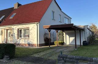 Haus kaufen in Theodor-Storm-Straße 21, 23936 Grevesmühlen, Gr. DHH in sehr beliebter Wohngegend in Grevesmühlen m. Garage, kl. Werkstatt u. Carport zum Verkauf