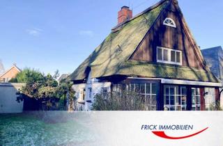 Haus kaufen in 23683 Scharbeutz, Scharbeutz / Ostsee - Kleines Reetdachhaus in unmittelbarer Strandnähe (500 m)