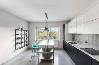 Haus kaufen in 96193 Wachenroth, Großzügiges Zweifamilienhaus am Rand des Steigerwaldes