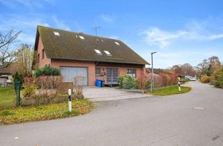 Haus kaufen in 24619 Bornhöved, Zweifamilienhaus in Bestlage von Bornhöved – Seenähe, Kamin, Südausrichtung