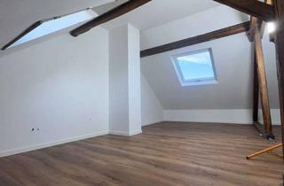 Haus mieten in Siegenkamp 22, 52499 Baesweiler, Erstbezug nach Kernsanierung mit neuem Anbau: Gepflegtes 4-Zi.-Reihenhaus in Baesweiler