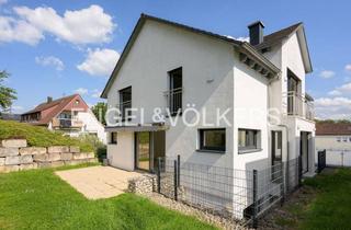 Haus mieten in 72669 Unterensingen, Architektur mit Anspruch – familienfreundliches EFH mit Terrasse, ELW & Top-Ausstattung!