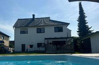 Einfamilienhaus kaufen in 36266 Heringen, Heringen (Werra) - Modernisiertes Einfamilienhaus (240 m²) auf 1.000 m² Grundstück -