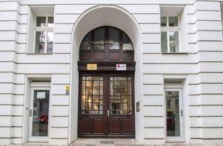 Mehrfamilienhaus kaufen in Fehrbelliner Straße 35, 10119 Berlin, Berlin - 2 Zimmer mit Option auf mehr! Stilvolle Altbauwohnung mit großem Balkon trifft neue Ideen