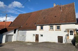 Einfamilienhaus kaufen in 74397 Pfaffenhofen, Pfaffenhofen - Charmantes Einfamilienhaus mit Nebengebäude und großem Garten