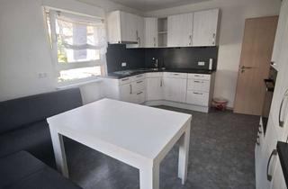 Wohnung kaufen in 69412 Eberbach, Charmante Maisonette-Wohnung mit Garten, Garage und moderner Einbauküche in Eberbach.