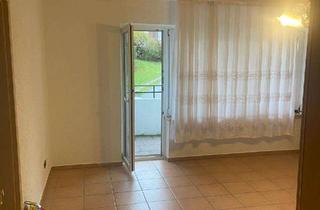 Wohnung mieten in Schmitzfeld, 42369 Ronsdorf, Teilmöblierte Wohnung mit Balkon in Wuppertal-Ronsdorf