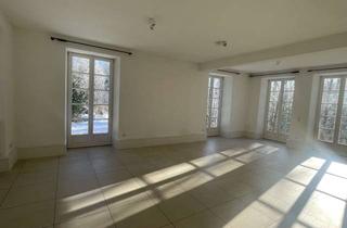 Wohnung mieten in 58540 Meinerzhagen, Lichtdurchflutete, großzügige 2-Zimmer-Wohnung in historischem Anwesen mit Gartenzugang