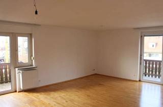 Wohnung mieten in Dr.-Forster-Straße, 92224 Amberg, Modernisierte Wohnung mit drei Zimmern sowie zwei Balkons, EBK und Garage in Amberg