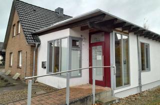 Haus mieten in Hamburger Straße, 23919 Berkenthin, Geräumiges Einfamilienhaus mit 8 Zimmern und Garage in Berkenthin