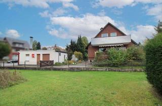 Anlageobjekt in 32120 Hiddenhausen, Wohnen & Vermieten in Hiddenhausen – gepflegtes Wohnhaus mit vermietetem Dorfgrill