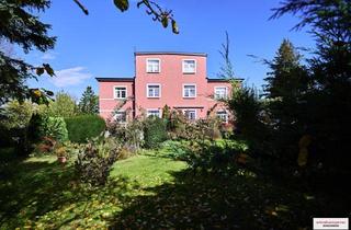 Haus kaufen in 09127 Chemnitz, Wohnhaus mit Pension und parkähnlichem Grundstück in zentraler Lage in Chemnitz
