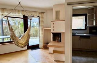 Wohnung kaufen in 71083 Herrenberg, Ein gemütliches, ruhiges Zuhause mit Kamin, modernisiertes Bad und Terrasse