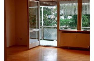 Wohnung kaufen in 83301 Traunreut, Charmantes 1-Zimmer-Apartment mit individuellem Flair
