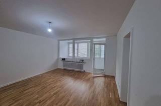 Wohnung kaufen in 85570 Markt Schwaben, Top-sanierte 3-Zimmer-Eigentumswohnung mit verglastem Balkon und Tiefgaragenstellplatz