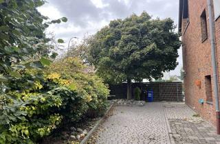 Wohnung mieten in Neusserstr. 451, 41066 Mönchengladbach, Wohnen für Individualisten mit EBK - Sauna und Hofgarten