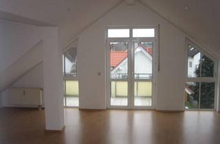 Wohnung mieten in 82256 Fürstenfeldbruck, Helle 2-Zimmer-Dachgeschosswohnung mit Balkon in kleiner Wohneinheit
