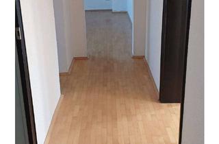Wohnung mieten in Emscherstraße 113a, 44649 Wanne, 3 Zimmer Dachgeschosswohnung in Herne-Wanne mit großem Balkon