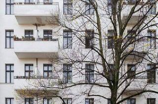 Wohnung kaufen in Maybachufer, 12047 Berlin, Berlin - Vermietete Altbauwohnung mit Balkon direkt am Maybachufer