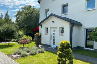 Haus kaufen in 14612 Falkensee, Falkensee - Provisionsfrei: Elegantes Doppelhaus mit 4 Zimmern in Falkensee