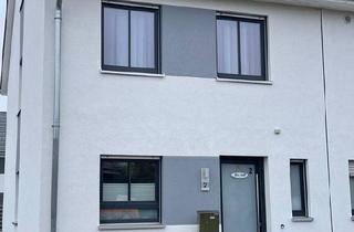 Haus kaufen in 25337 Kölln-Reisiek, Kölln-Reisiek - Neuwertiges Reihenendhaus (4 Zi. + EBK + Stellplatz) in Elmshorn