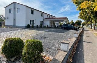 Haus kaufen in 37154 Northeim, Northeim - Wohnhaus 2 x Wohnungen mit Gewerbefläche Grundstück 2343m²