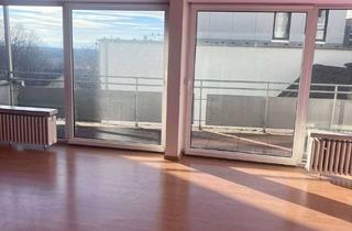 Wohnung mieten in Schloßstr. 52, 51429 Bergisch Gladbach, 1A Lage Helle 3-Zimmer Wohnung mit 2 Balkonen in Bensberg