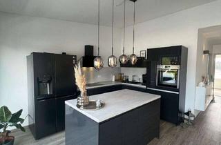 Wohnung mieten in Burgstraße 45, 52249 Eschweiler, Lichtdurchflutete 3-Zimmer-DG-Wohnung mit Balkon in Eschweiler