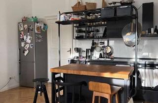 Wohnung mieten in Rönnestraße, 14057 Charlottenburg, Stilvoll sanierte, helle 2-Zi-Altbauwohnung mit Terrasse & Garten nahe Lietzensee