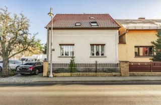 Haus kaufen in 14542 Werder (Havel), Familienanwesen in Werder - renoviertes Wohnhaus, Doppelgarage, Werkstatt und Sommerhaus