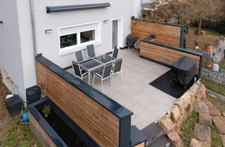 Einfamilienhaus kaufen in Fürther Str. 46, 90574 Roßtal, Saniertes Einfamilienhaus mit Großzügigen Grundstück