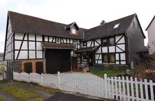 Haus kaufen in 35329 Gemünden, Gemünden: Modern wohnen im historischen Fachwerk – Zweifamilienhaus mit Weitblick!