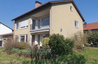 Haus kaufen in 84419 Schwindegg, Entdecken Sie diese großzügige Immobilie in begehrter Lage auf einem großen ruhigen Grundstück!