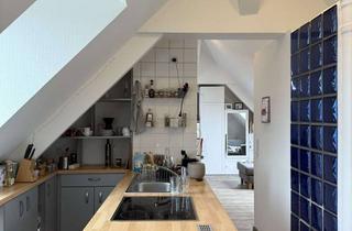 Wohnung kaufen in Seerobenstraße 29, 65195 Wiesbaden, Gemütliche DG-Wohnung mit Charme über den Dächern der Seerobenstraße