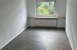 Wohnung mieten in Wakendorfer Straße 49, 24211 Preetz, Vollständig renovierte 2,5-Raum-Wohnung mit Einbauküche in Preetz