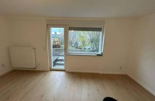 Wohnung mieten in Am Hohlenscheidt, 42349 Cronenberg, Frisch renovierte 1 Zimmer Wohnung mit Terrasse in Wuppertal-Cronenberg