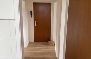 Wohnung mieten in Scharnhölzstraße 157, 46236 Bottrop, Attraktive und vollständig renovierte 2,5-Raum-Dachgeschosswohnung in Bottrop