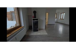 Wohnung mieten in 83666 Waakirchen, Geräumige 2,5-Zimmer Wohnung mit Kaminofen und Garten