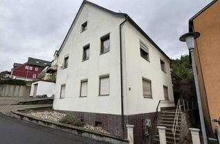 Haus kaufen in 96472 Rödental, Sanierungsbedürftiges Schmuckstück mit Geschichte und Gestaltungsspielraum