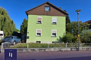 Haus kaufen in 63477 Maintal, "2 - Familienhaus mit großem Grundstück und Entwicklungspotenzial"