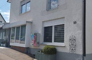 Mehrfamilienhaus kaufen in 78559 Gosheim, Gosheim - Preisreduziert - Mehrfamilienhaus mit 3 Wohnungen u. großer Gewerbefläche