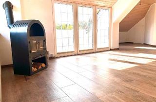 Wohnung kaufen in 32825 Blomberg, Blomberg - Lichtdurchflutete Dachgeschosswohnung