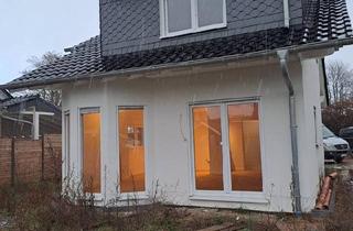 Haus kaufen in 42499 Hückeswagen, Hückeswagen - Neubau in Sichtweite der Bevertalsperre provisionsfrei
