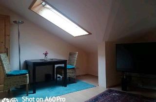 Wohnung kaufen in 87672 Roßhaupten, Roßhaupten - gemütliche Single Dachgeschosswohnung