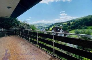Einfamilienhaus kaufen in 32760 Detmold, Detmold / Berlebeck - Einfamilienhaus beeindruckt durch seine unverbaubare Lage und dem herrlichen Fernblick.